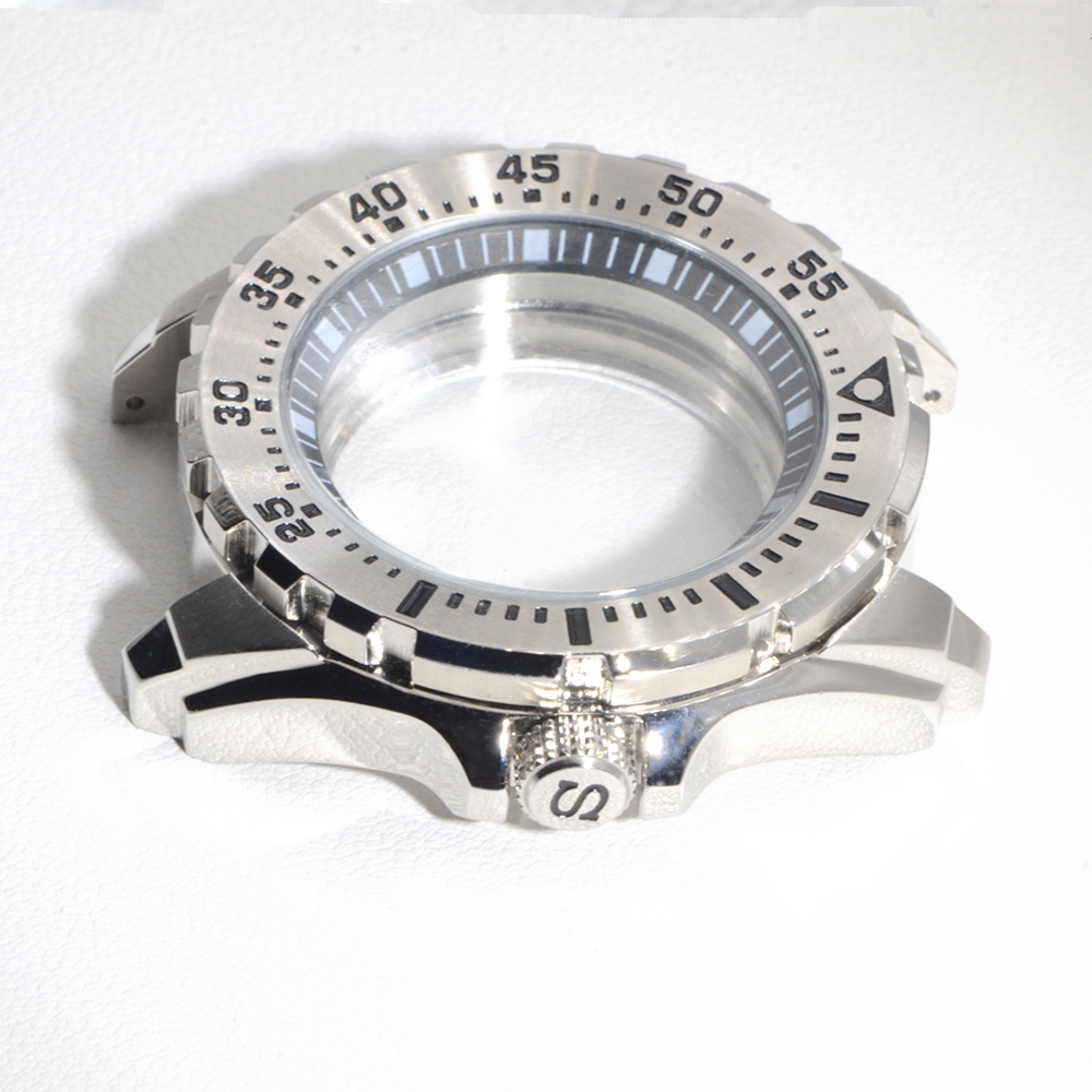Cassa per orologio Monster 44m - Luxury Watch Kit recensione e prezzo