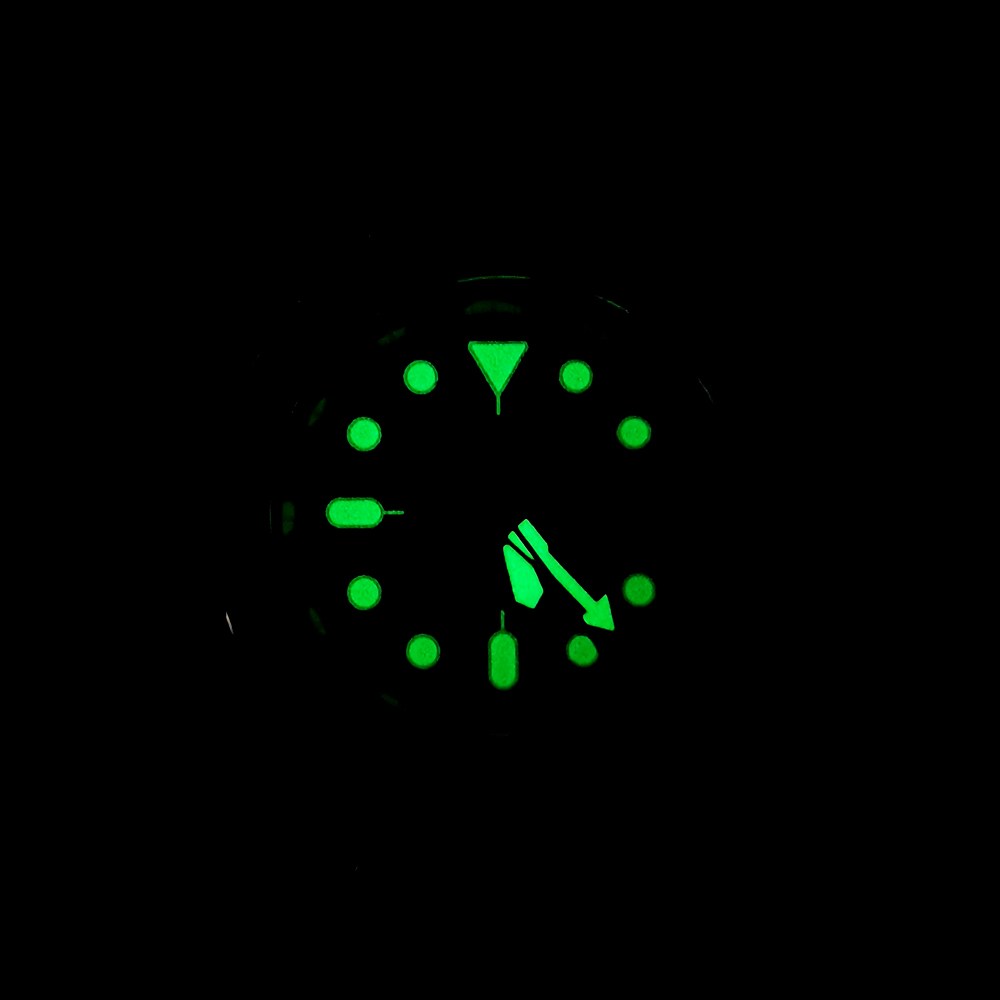 Quadrante argento moda luminos - Luxury Watch Japan recensione e prezzo